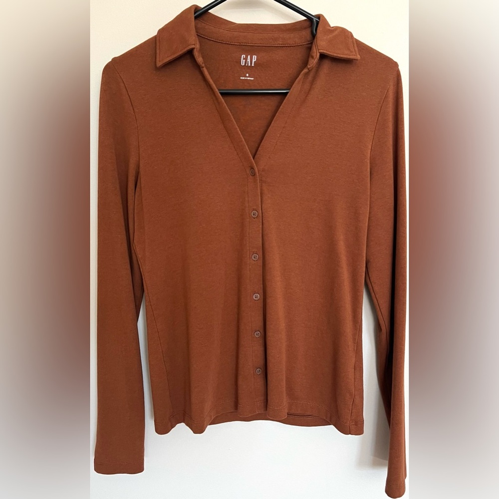 GAP Modern Button Down Top